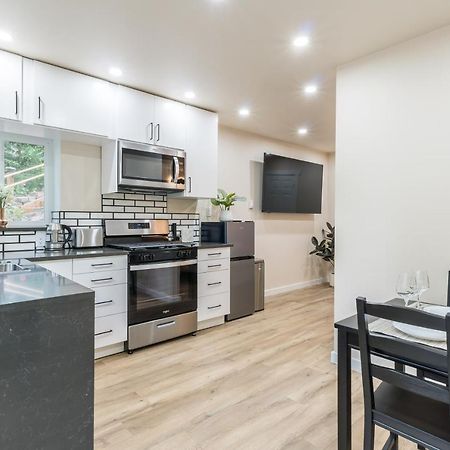 Beautiful Place With A Great Location, Free Parking, Wifi & Large Tv. Federal Way Exteriör bild