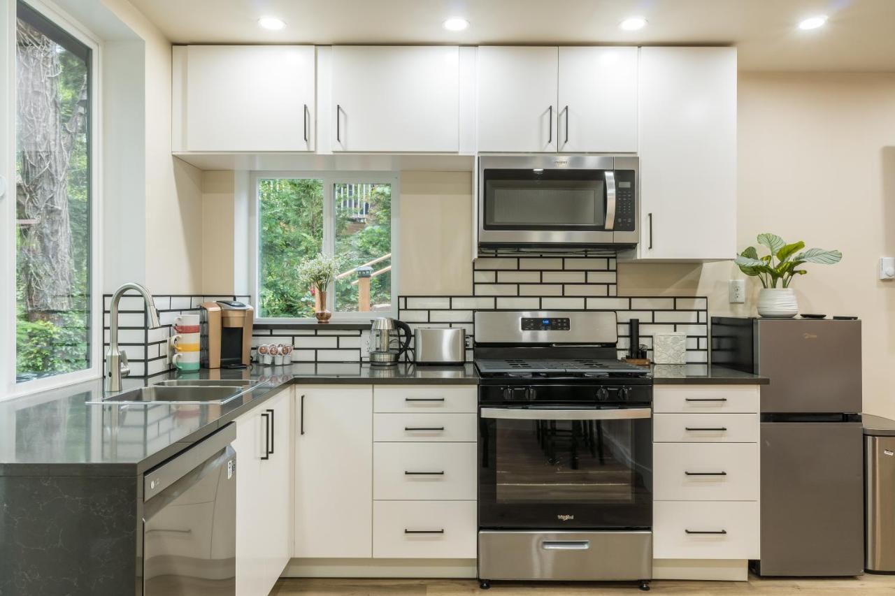 Beautiful Place With A Great Location, Free Parking, Wifi & Large Tv. Federal Way Exteriör bild